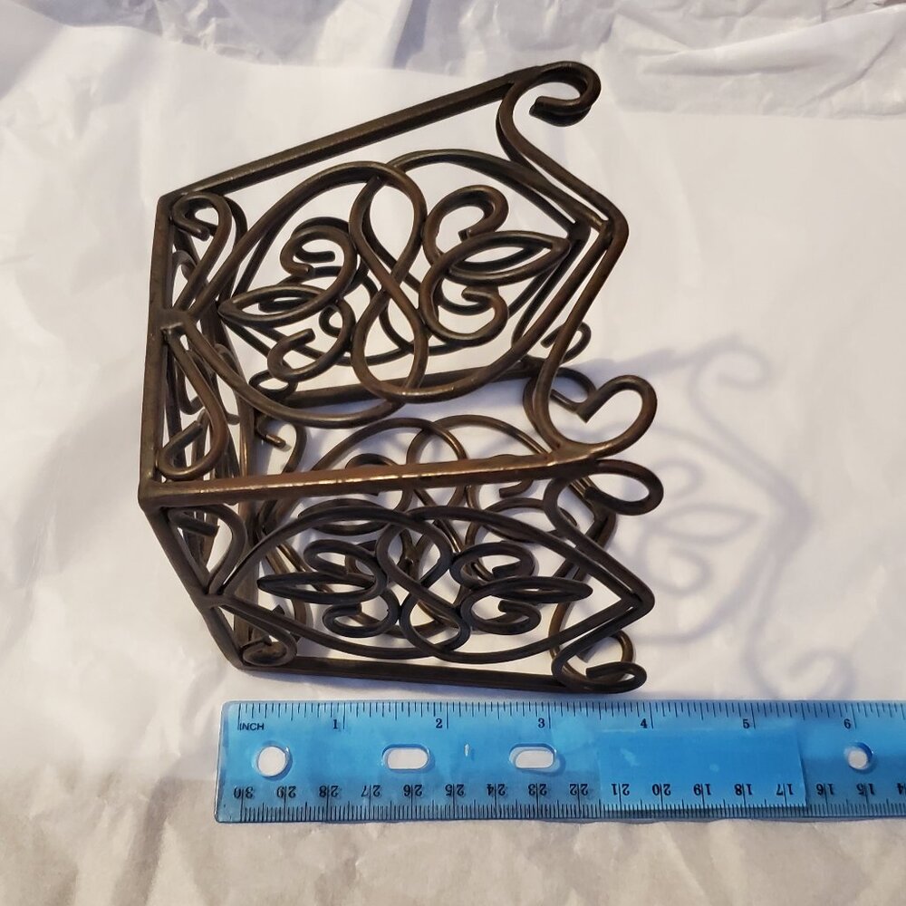 Southern Living at Home Rosedale Scrolled Wire Basket Plant Holder - Picture 4 of 5
